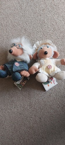 Golden bear wombles madame - golden,