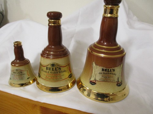 Bells whisky decanter set - decanter, of