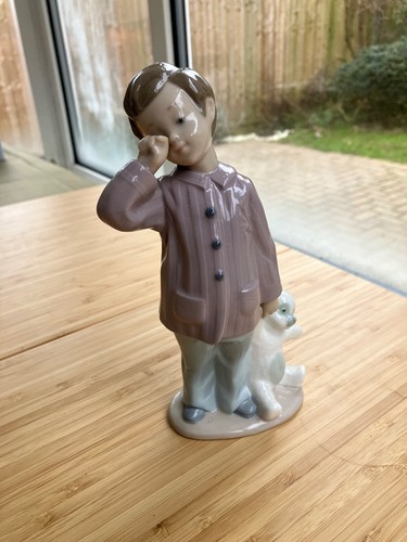 Nao lladro porcelain - by,