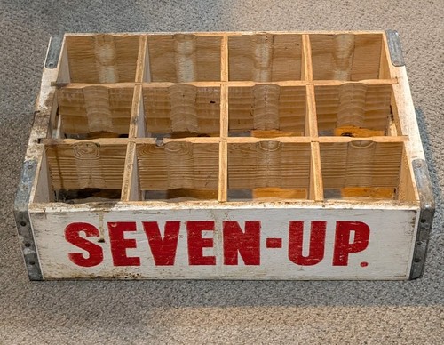Vintage wooden seven up - 7-up, seven-up