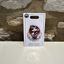 Disney Pin Minnie Mouse Queen