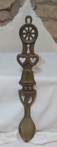 Vintage large welsh brass - vintage,