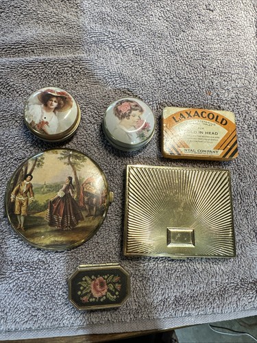 Vintage small tin metal - vintage,