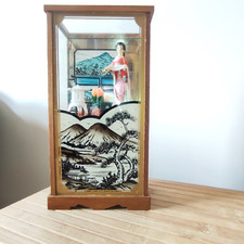 60s Vintage Japanese Geisha Doll Diorama Lamp, Cased Glass TV Shadow Box Kawaii