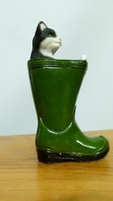 Leonardo collection cat in a wellington, free delivery