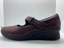 Clarks Claudsteppers Burgundy Wedges Shoes Size 4.5 in Very Good Condition
