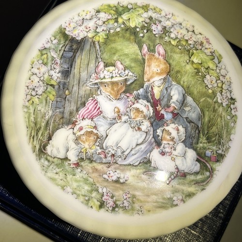 Rare royal doulton brambly - royal,
