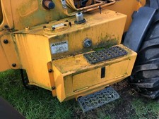 JCB HYDRAULIC TANK C/W TOOL BOX