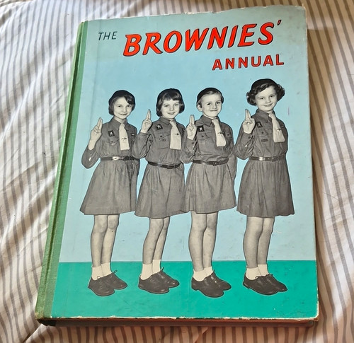 Brownies annual girl - brownies’,