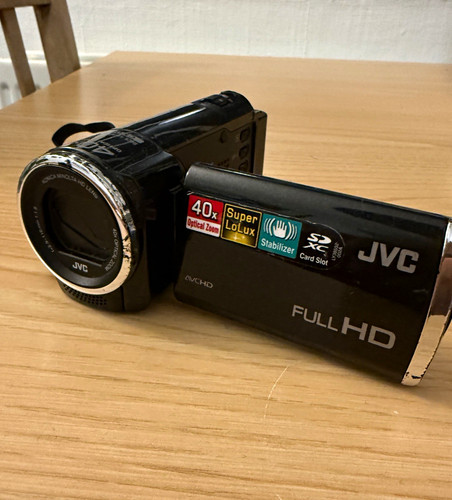 Jvc everio e105 full - jvc,