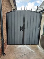 HEAVY DUTY ARCHED DRIVE GATE