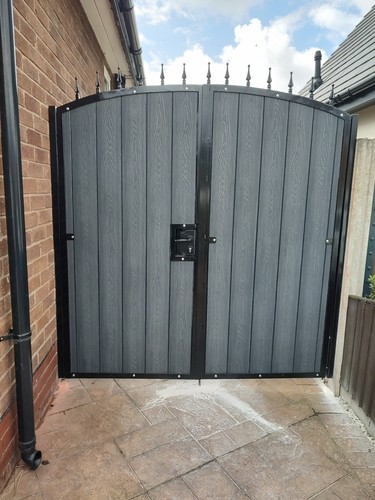 Heavy duty arched - drive, gate