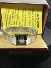 RARE VINTAGE LADIES TIMEX BAR