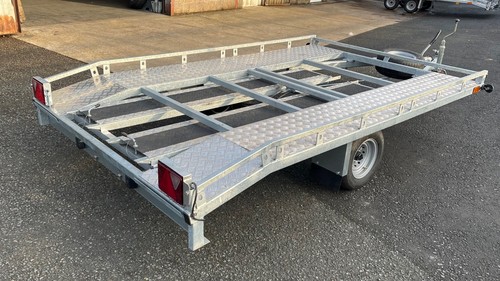 Car transporter trailer - car,
