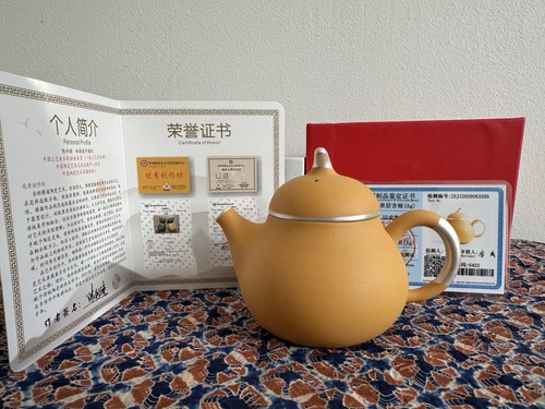 Yellow duan pear shaped - yellow, pear-shaped