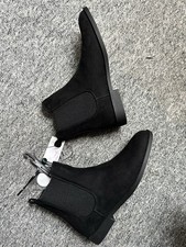 Chelsea Boots Size 7 Black