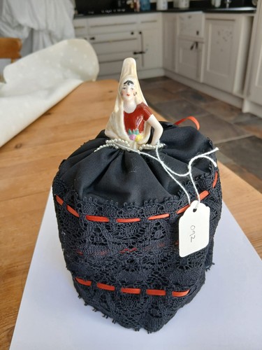 Antique pincushion doll - ,