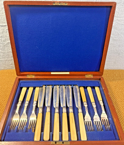 Antique christopher johnson - antique,