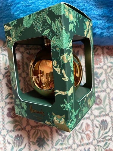 Harrods 2024 shiny gold - 2024,