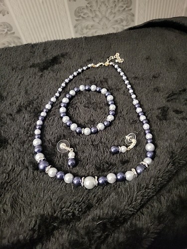 Black and grey faux pearl - faux,