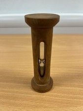 Lovely Vintage Wooden 1min Egg