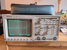 Tektronix TDS 360 Digital Storage  Oscilloscope 200MHz 1Gs/S 2 Channel w Printer