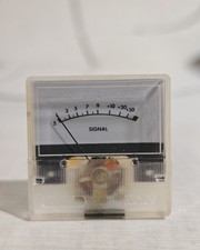 LOWE HF-225 SIGNAL METER.