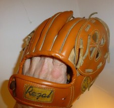 VINTAGE REGAL PRO SPORTS YOUTH LEAGUE LEATHER BASEBALL GLOVE size 400   (#1)