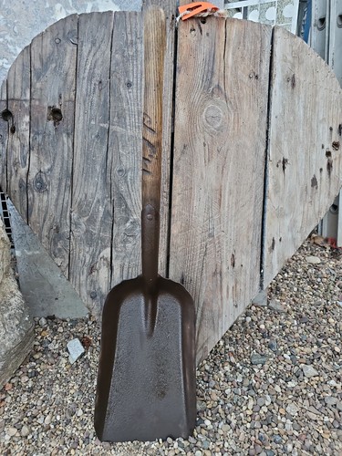 Vintage firing coal shovel - coal,