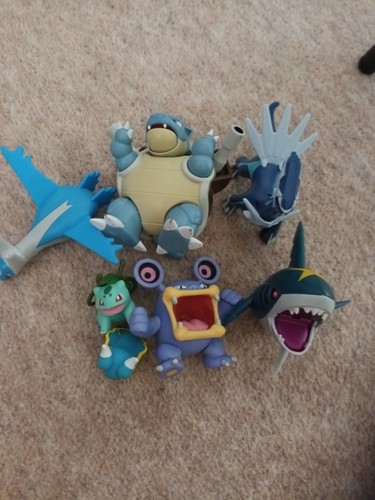 Pokemon toys bundle - pokemon,