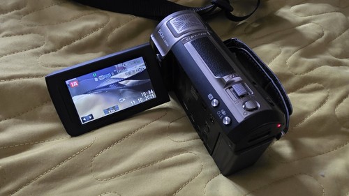 Panasonic v720 camcorder - hc-v720,