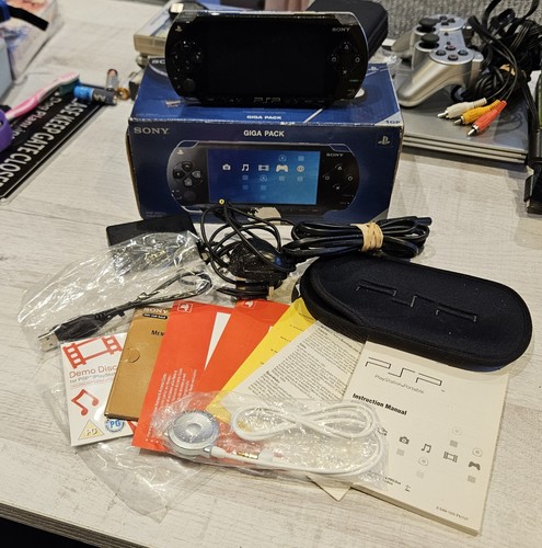 Sony psp 1003 giga pack - sony, boxed
