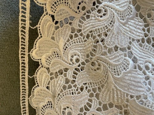 Guipure lace fabric - , medium