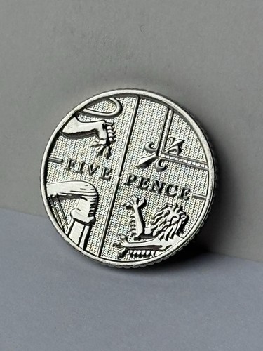 2016 shield uncirculated - 5p,