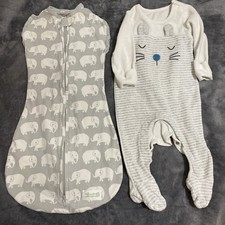 Woombies Swaddle Grey With