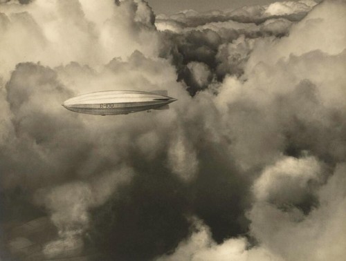 R100 airship alfred g - by,