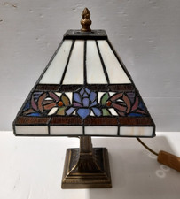 Tiffany Style Stained Glass Table Lamp Used Good Condition (W2)