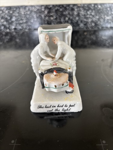 Staffordshire porcelain - ,