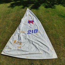 man o war dinghy chrysler dingy  mainsail main sail suggitt sails sun shade