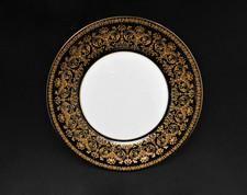 CAERNARVON PLATE LUNCHEON INVESTITURE WALES Black Gold Wedgwood China 23cms/9ins
