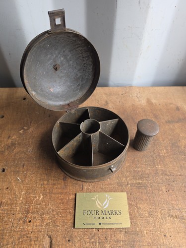 Toleware spice tin - spice, with