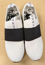 DKNY Jayla Slip On Trainers White Black - UK 5.5