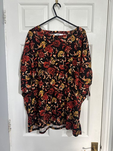 Isle essentials patterned top