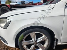 VOLKSWAGEN PASSAT B7 MK6 Wing
