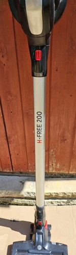 Hoover free 200 cyclonic - hoover,