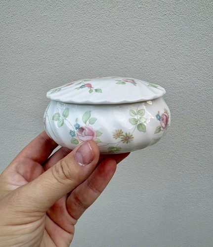 Vintage wedgwood rosehip - rosehip, 1991