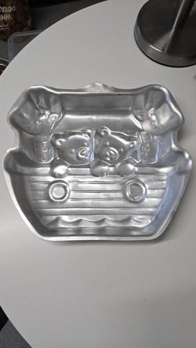 Wilton cake tin mould - tin,