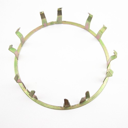 Wheel center hub - cap, retainer