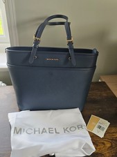 Michael Kors Winston Medium