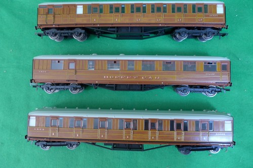 Hornby teak coaches rake 3 - teak,